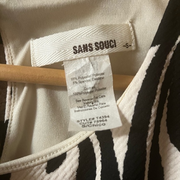 Sans Souci Damask Print Crop Tank - Picture 2 of 4